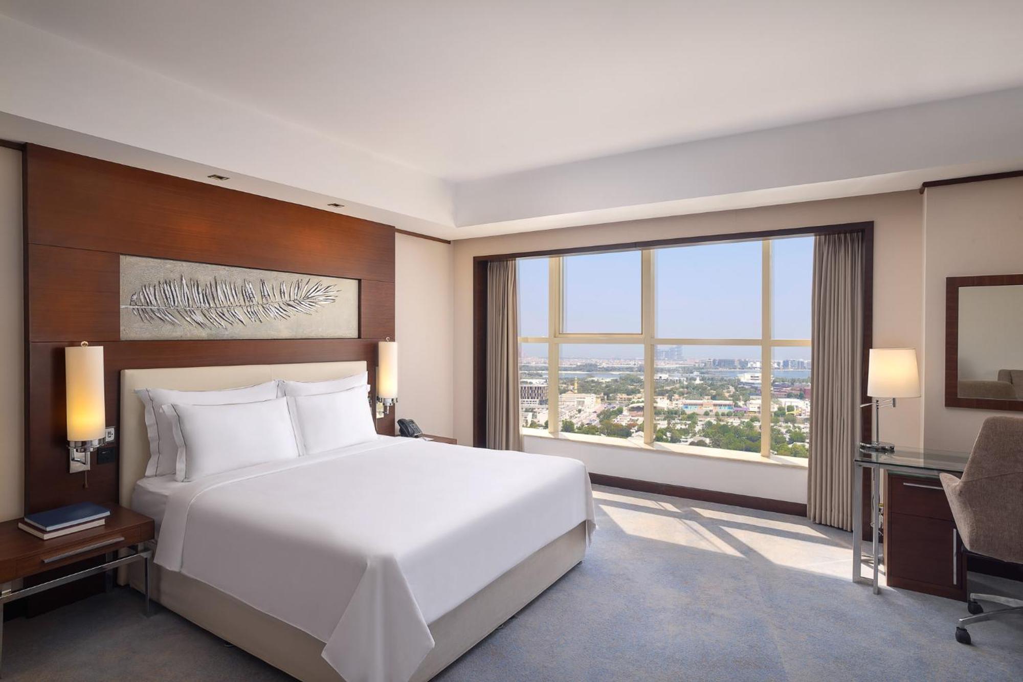 Отель Grand Millennium 5*
