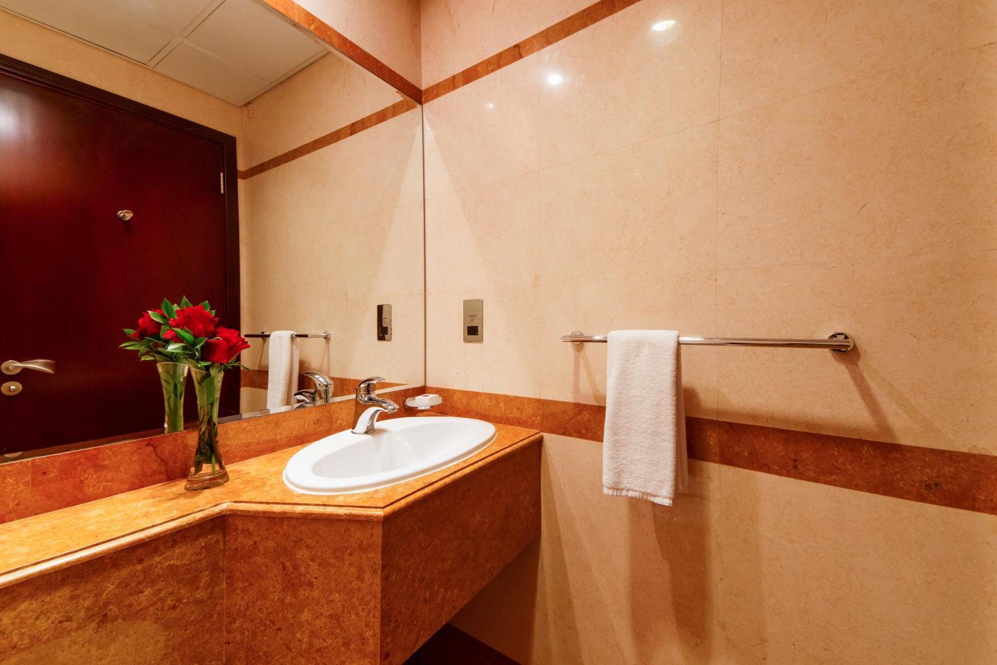 Отель Grand Millennium 5*